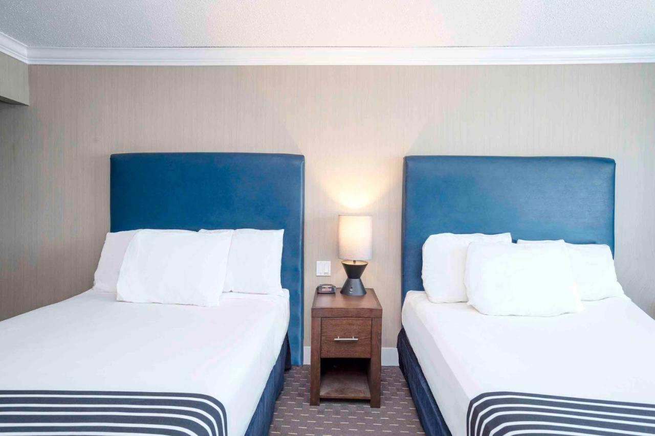 Sandman Inn Blue River Kültér fotó